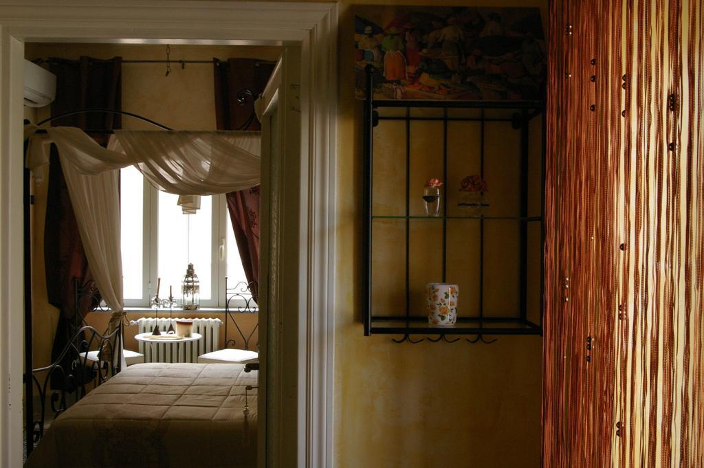 Serapo Bed And Breakfast Gaeta Room photo
