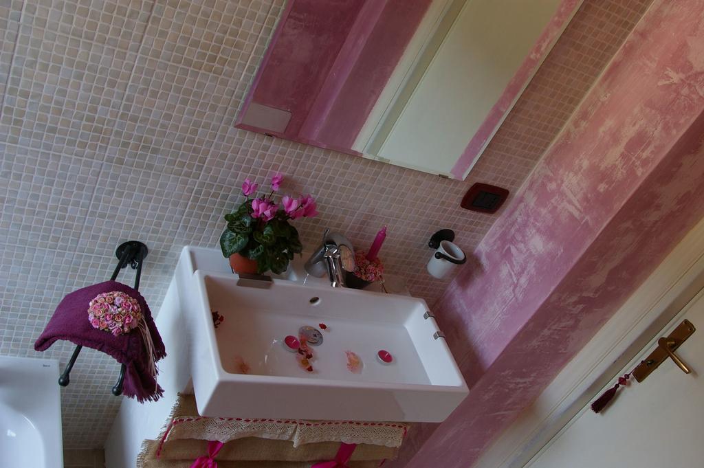 Serapo Bed And Breakfast Gaeta Room photo